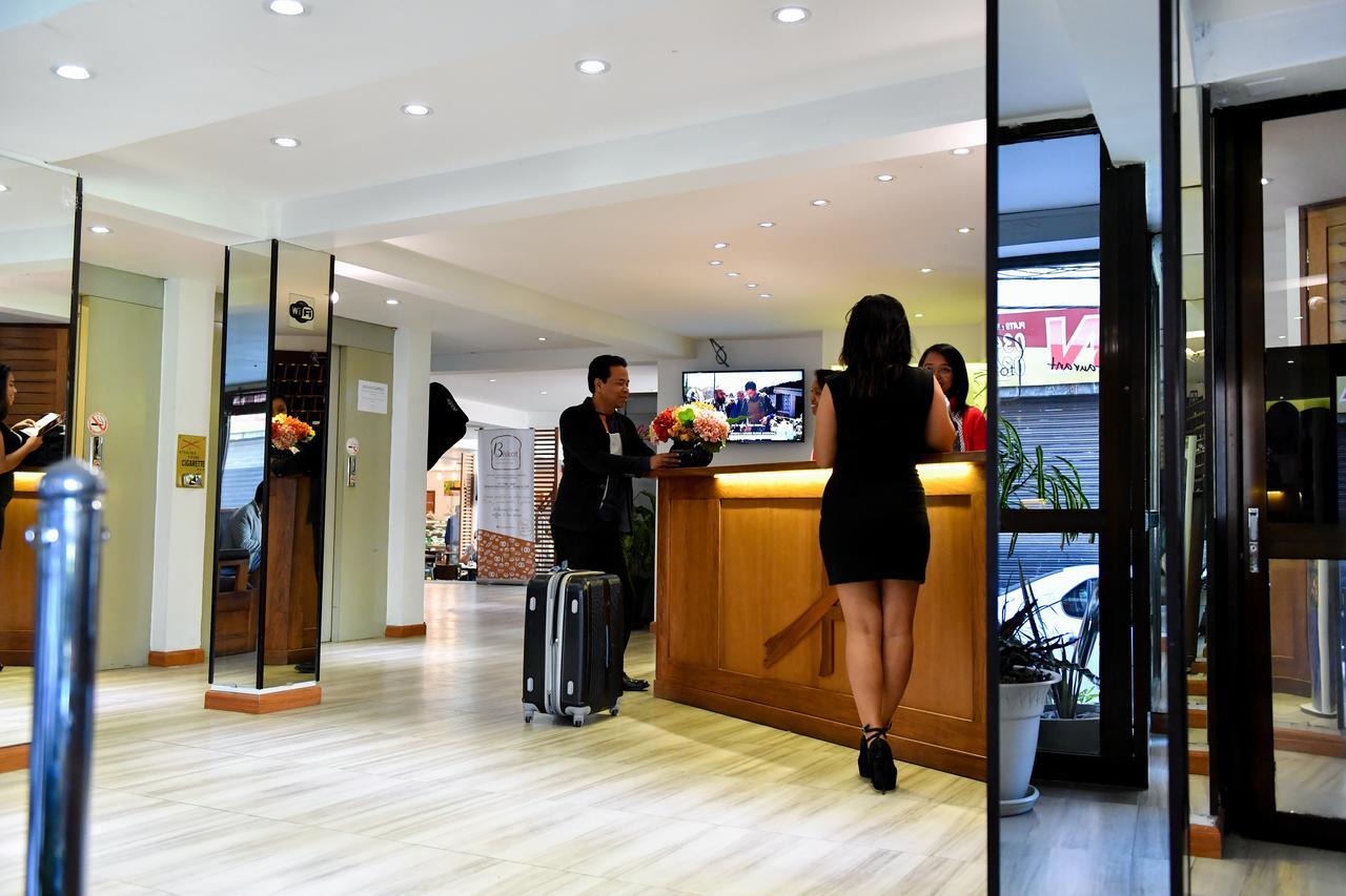 Anjary Hotel Антананариву Экстерьер фото